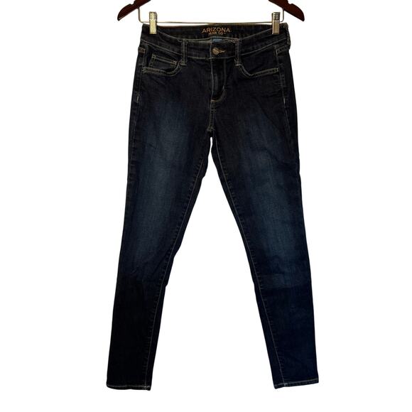 Arizona Jean Co junior's Size 5 Dark Wash Mid Rise Skinny Straight Leg - Picture 1 of 7